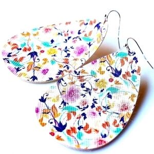 Floral Print‎ Earrings NWT Women's Vegan Faux Leather Jewelry